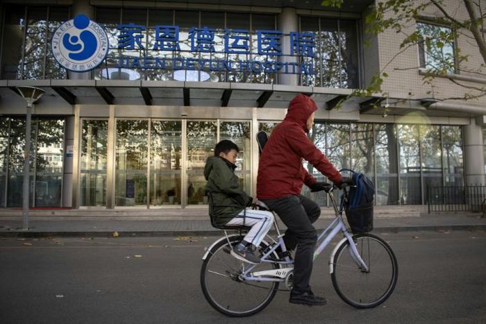 Unmarried women in China are largely barred from accessing sperm banks and in-vitro fertilisation (IVF) treatment, forcing them to seek options abroad