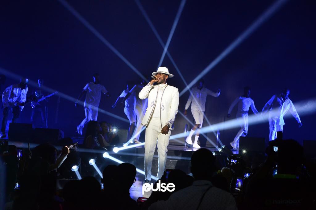 Davido, Olamide, Rema, Mayorkun perform at Kizz Daniel Live . (Pulse Nigeria)