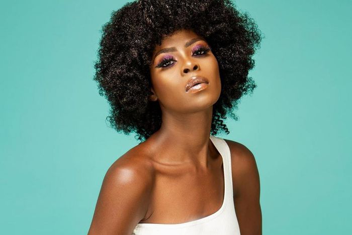 Today on your favourite celebrity dishing out some of their personal but controversial opinions, former Big Brother Naija reality TV star, Khloe says she can't marry a man that doesn't have at least three cars, two houses and the list goes on and on. [...