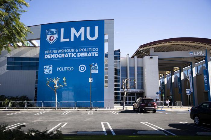 Democratic Debate Will Go On, After Labor Agreement Is Reached