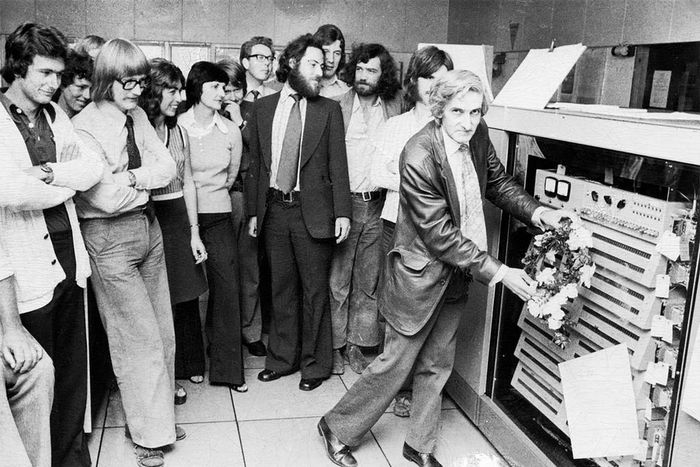 Tony Brooker, Pioneer of Computer Programming, Dies at 94