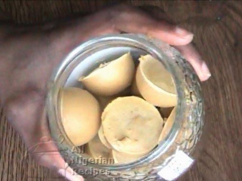 Fancy making your stock cubes yourself? Here's a chicken stock cubes recipe