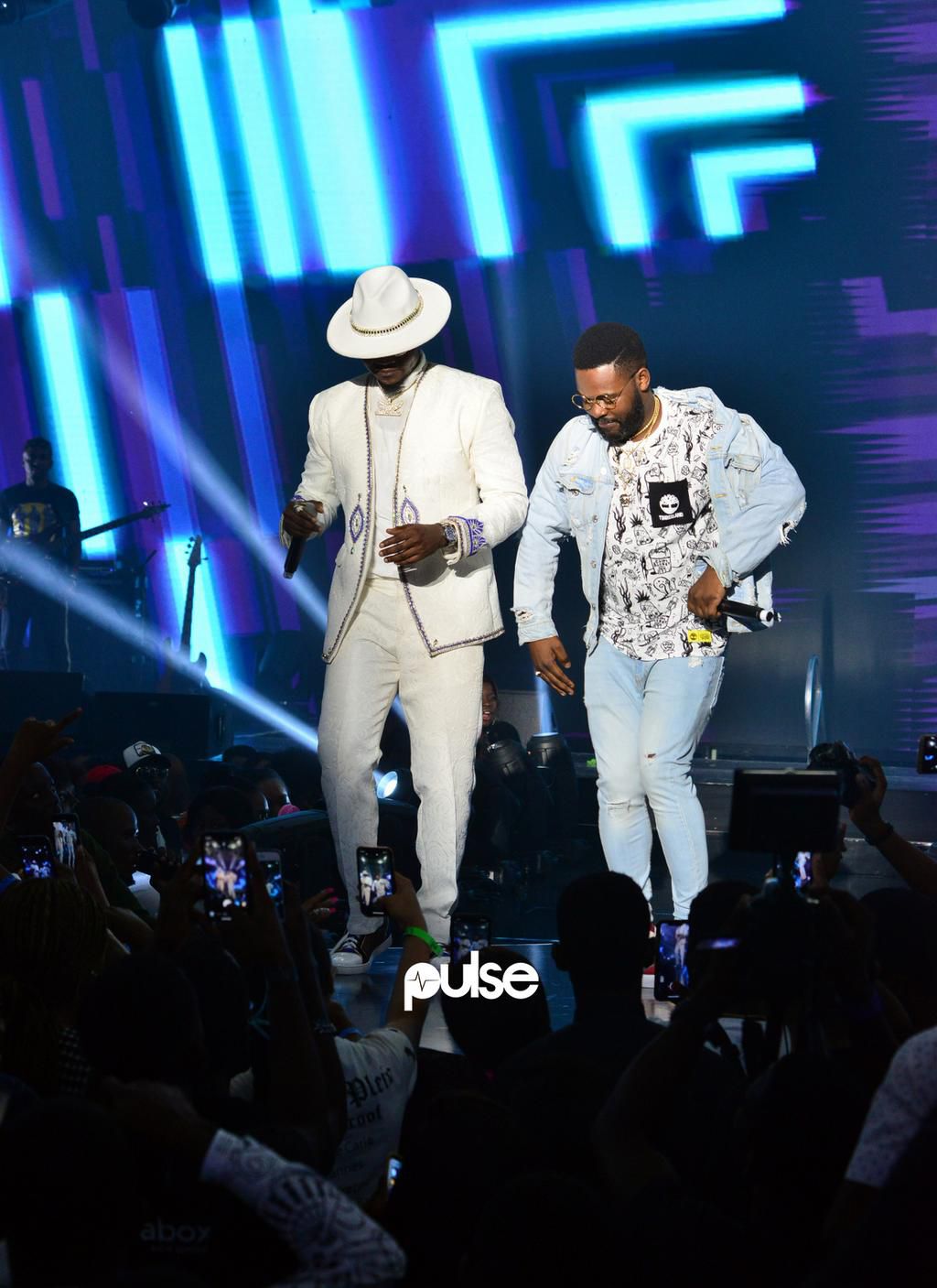 Davido, Olamide, Rema, Mayorkun perform at Kizz Daniel Live . (Pulse Nigeria)