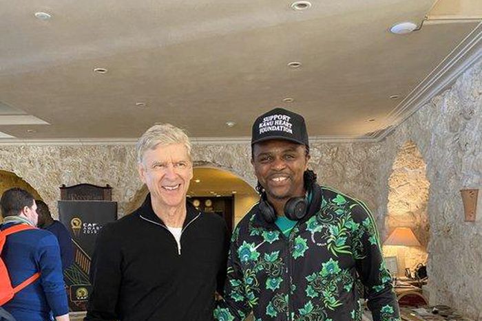 Arsene Wenger and Kanu Nwankwo (Twitter/Kanu Nwankwo)