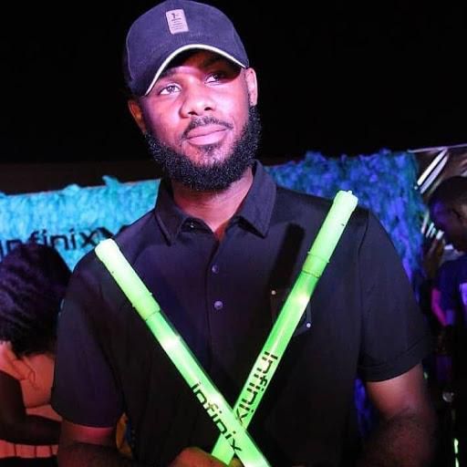 A Good time with Davido was totally lit and my S5 was the perfect date for the event