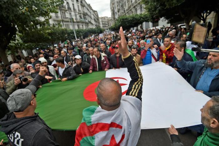Algerian protesters keep up the pressure against figures of the old political establishment and demonstrate against their newly elected president and former premier Abdelmadjid Tebboune