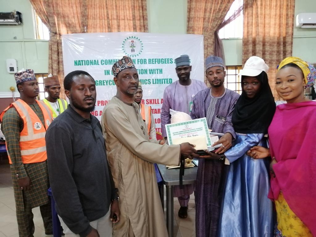 FG trains 200 IDPs to become photographers, artists in Borno. [NAN]