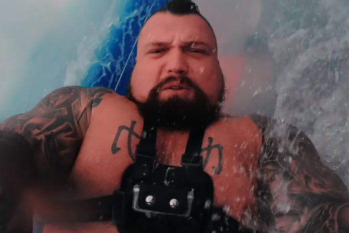 Eddie Hall Rides the Biggest Waterslide in Britain