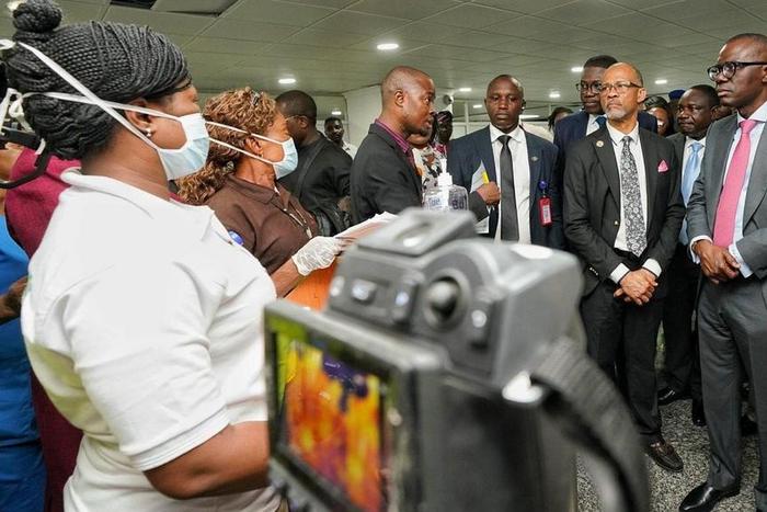 Governor Babajide Sanwo-Olu paid a visit to the Murtala Muhammed International Airport to assess screening of inbound passengers for Coronavirus. [Twitter/@jidesanwoolu]