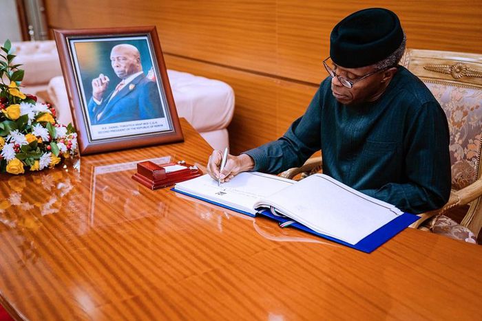 Vice President Yemi Osinbajo, SAN, arrives Nairobi, Kenya. [Twitter/@PhilipObin]