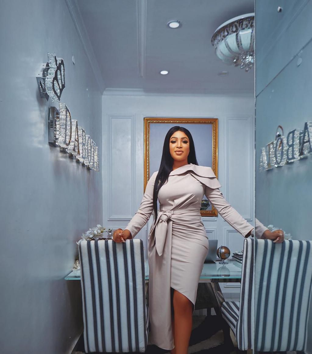 Dabota Lawson recounts how she was mocked after her marriage to billionaire businessman, Sunny Aku crashed [Instagram/DabotaLawson]