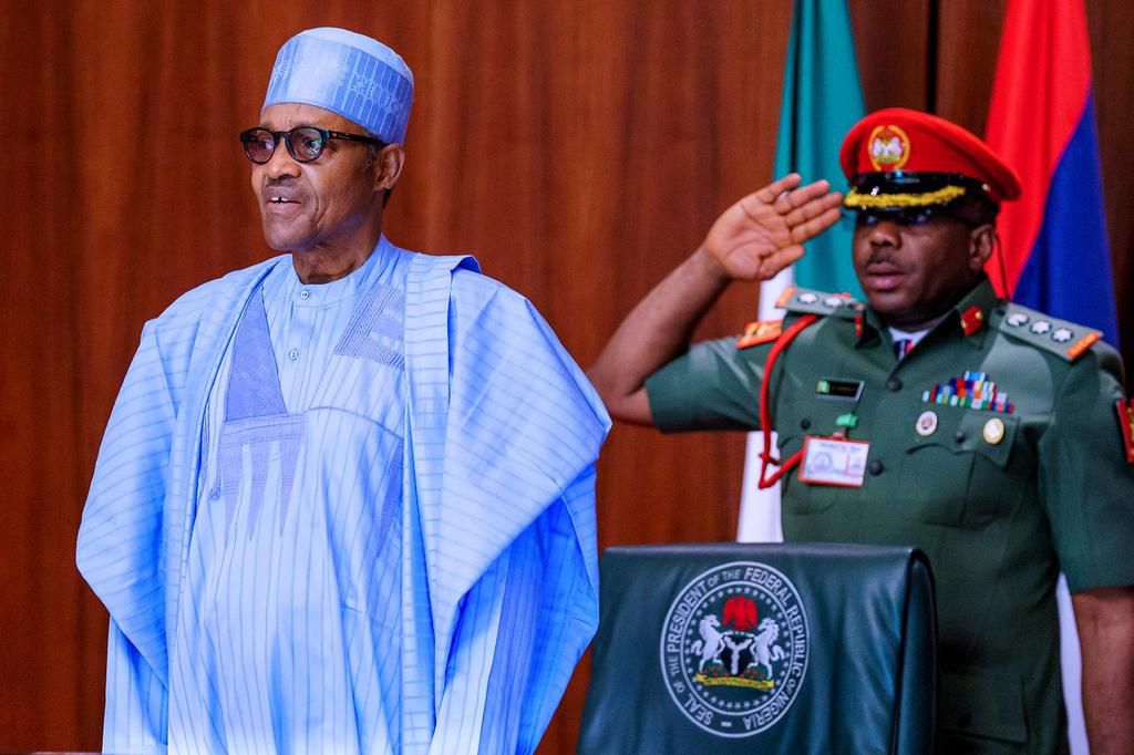 President Muhammadu Buhari presides over the FEC meeting. [Twitter/@BashirAhmaad]