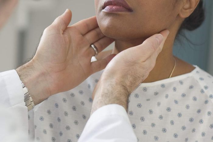 Everything you should know about the symptoms of hyperthyroidism