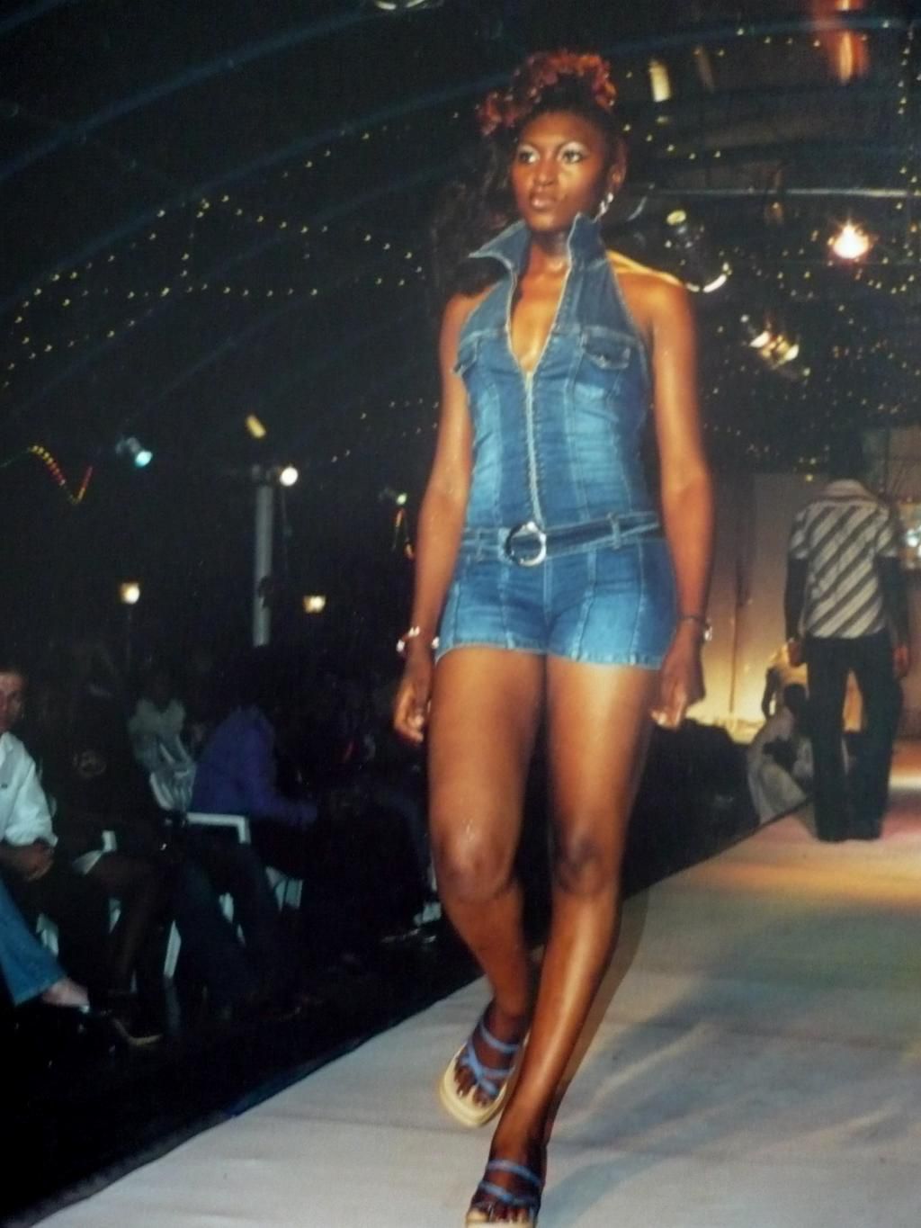 She went on to be crowned Miss Earth Nigeria 2004. She went on to represent Nigeria in Miss Earth 2004.  [Wikiwand]