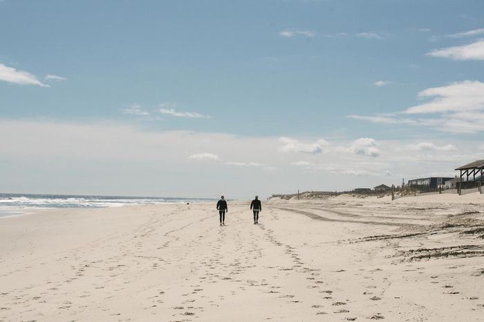 The Wealthy Flee Coronavirus. Vacation Towns Respond: Stay Away.