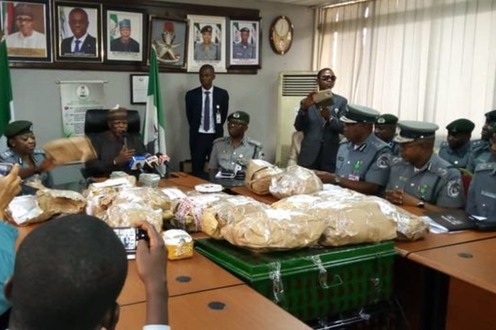 The Comptroller General of the Nigerian Customs Service, Ahmed Ali addressing the press regarding the $8.6m intercepted at Lagos Airport by his agency. [Twitter/@TrueNewsNG]