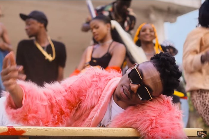 Mayorkun merges alte with mainstream on, 'Geng' video. (YouTube/Davido)