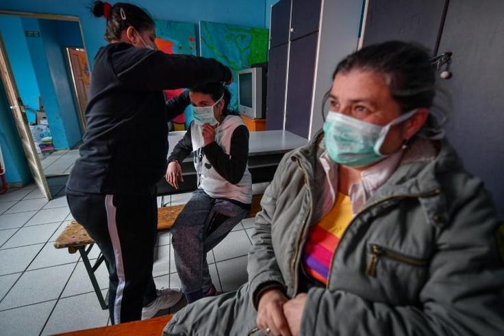 An estimated several thousand homeless people in Bucharest face an especially tough time during the pandemic