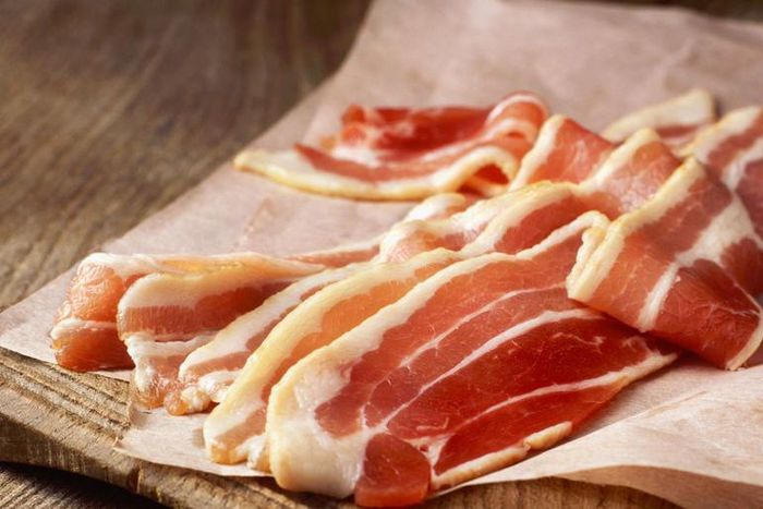 Dr. Pimple Popper Squeezes 'Bacon' From a Cyst