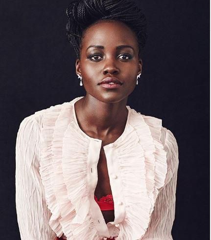Lupita Nyong’o and mother bag distinguished award