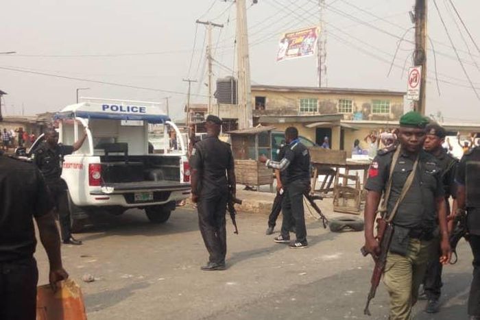 Nigerian Police personnel at Iyana Ipaja, Lagos (Businessday)