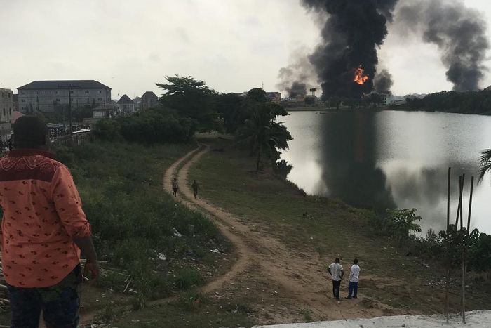 Confusion as another pipeline explosion rocks Lagos (Twitter @OmoGbajaBiamila)