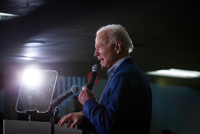 Biden Sets Expectations Low for New Hampshire Vote as Allies Grow Nervous