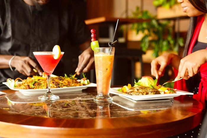 C'zars Lounge [Instagram]