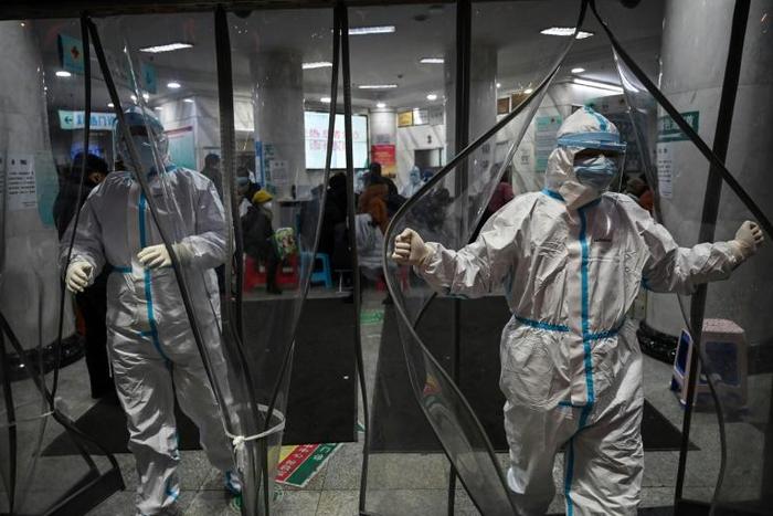 Medical staff at the Wuhan Red Cross Hospital