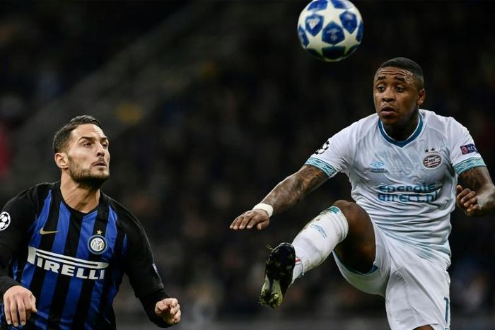 Steven Bergwijn's (right) move to Tottenham was one of few big deals involving Premier League clubs in January