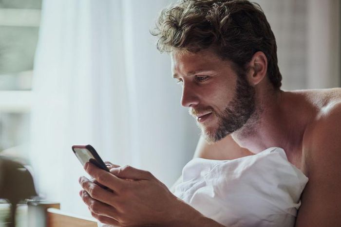 How to Ask For and Send Nudes Without Being Creepy