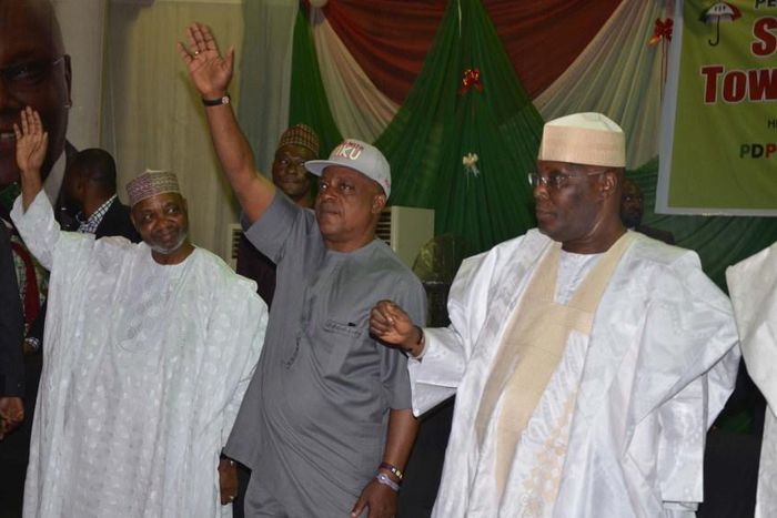 From Right: PDP 2019 Presidential candidate, Alhaji Atiku Abubakar, PDP Chairman, Uche Secondus and other party members during the party's stakeholders meeting in Kaduna in January 2020.