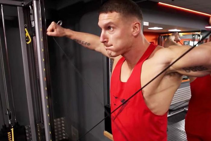 Bodybuilder Tries to Be Arnold Schwarzenegger