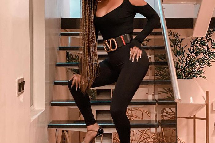 Toke Makinwa feels her camel toe is even more popular than her even though she has over three million followers alone on Instagram. [Instagram/TokeMakinwa]