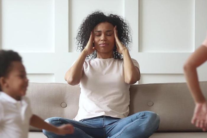 Dealing with tired mom syndrome (Shutterstock0