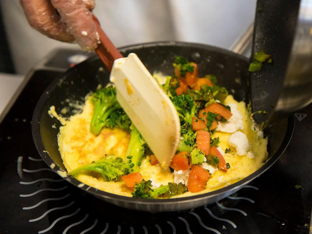 vegetable omelet omelette breakfast cooking eggs