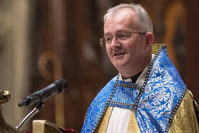 Rev. Father tests positive for Covid 19 after sharing communion, shaking worshipers' hands