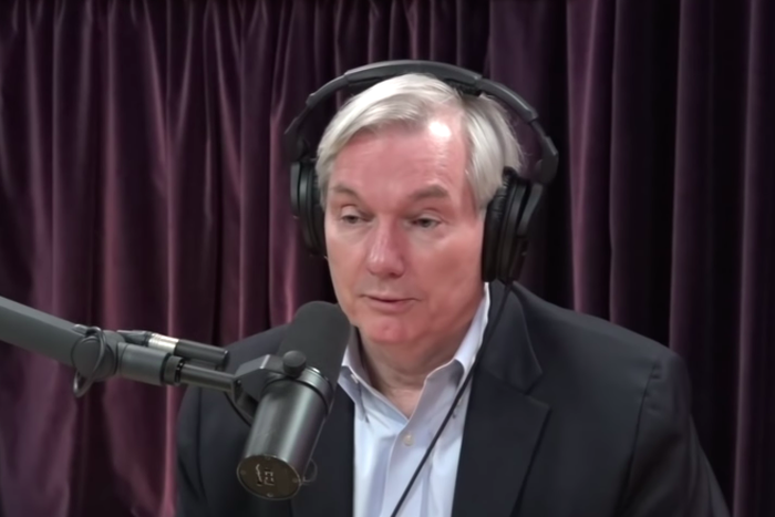 Coronavirus Expert Tells Joe Rogan How to Be Safe