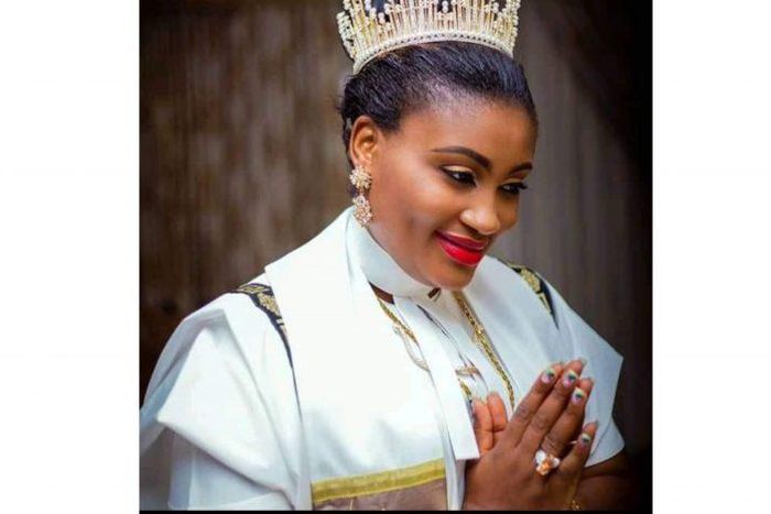 Beautiful female pastor discloses why it’s bad to have sex in the dark