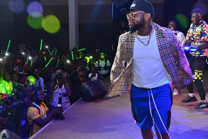 Infinix, Davido good times at 2019 12 12 Xfans party