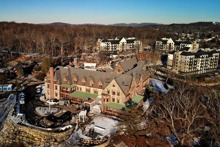 Convent on a Hill to Become a Luxurious Getaway for History Buffs