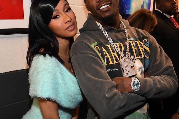 Cardi B has come out to clear the air about the gist that her husband, Offset tried making a move on incarcerated Tekashi 6ix9ine's girlfriend. [Instagram/IamCardiB]