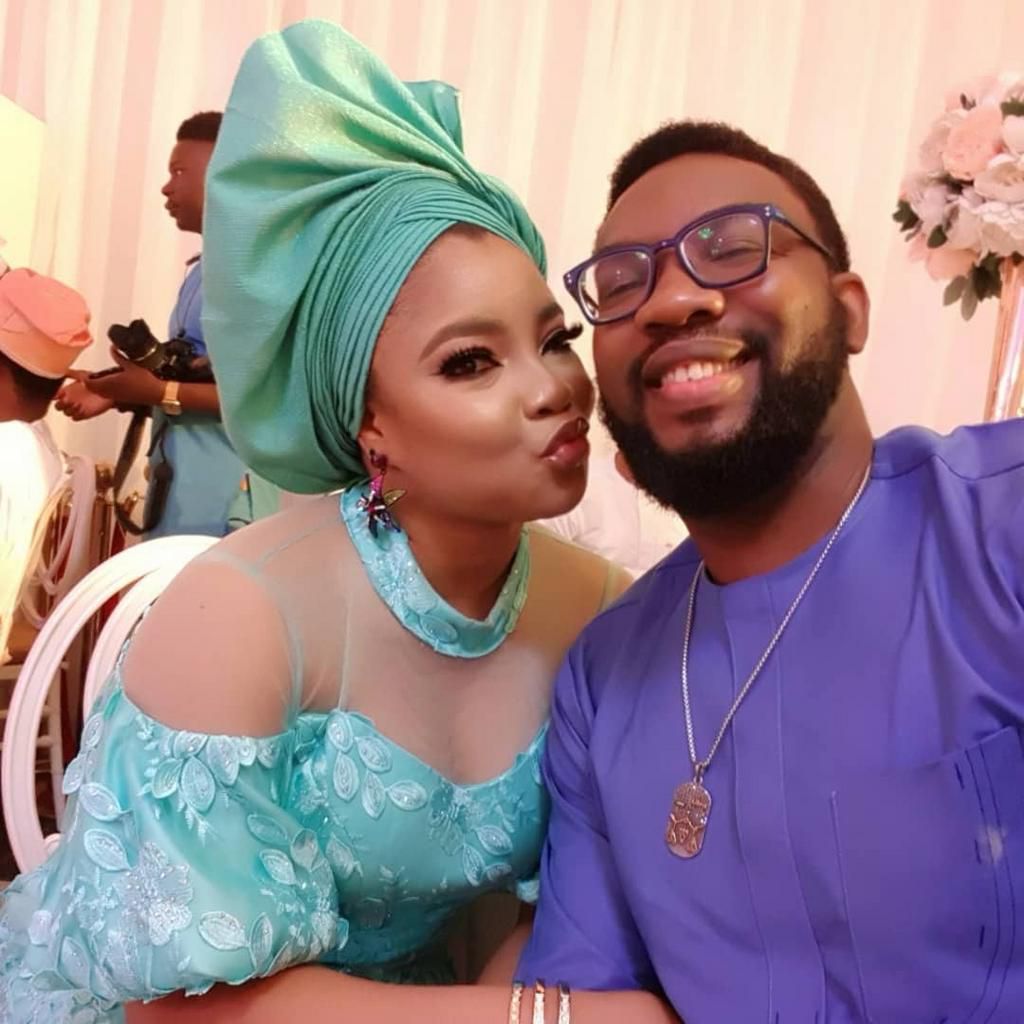 One interesting on set love story we love is that of Linda Ejiofor and Ibrahim Suleiman. These two became one of Nigeria's biggest celebrity couples in 2018 after it was revealed that they were an item. [Instagram/IhuomaLindaEjiofor]