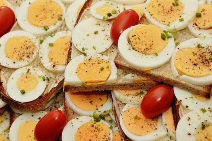 Top 8 foods to feed your child so that they grow taller and stronger