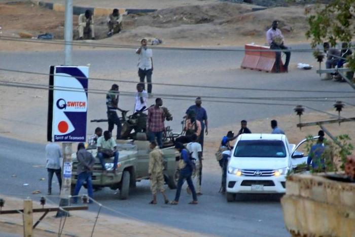 Agents of Sudan's long feared security agency reportedly mutinied over their pensions payments under a restructuring plan drawn up by the new government