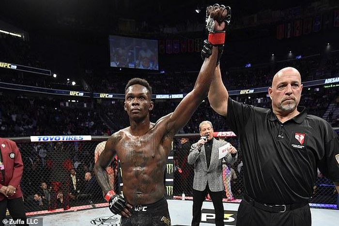 Israel Adesanya (Zuffa LLC)