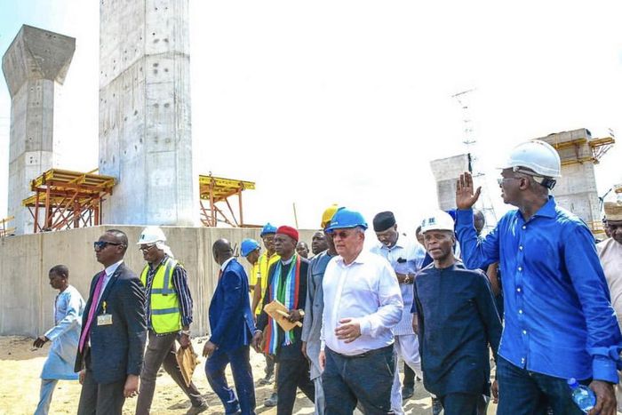 FG embarks on construction of 751km road projects in Kwara – Official. [Twitter/@philipObin]