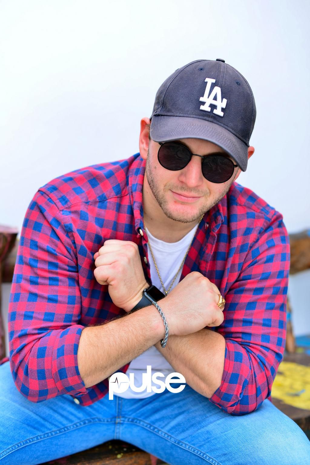 Oyibo Rebel tells Pulse about being Nigerian, obsession with Fela, getting inspired by Timaya, making 'Oju Mi Bloody' and more. (Pulse Nigeria)