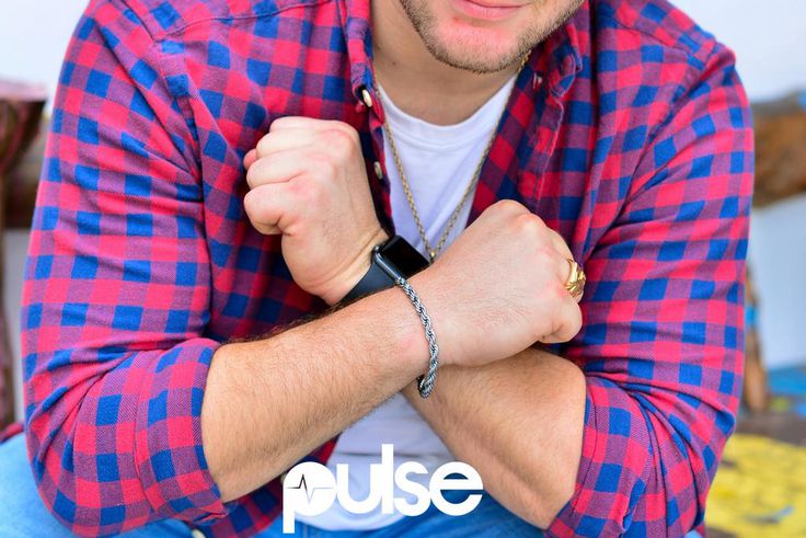 Oyibo Rebel tells Pulse about being Nigerian, obsession with Fela, getting inspired by Timaya, making 'Oju Mi Bloody' and more. (Pulse Nigeria)