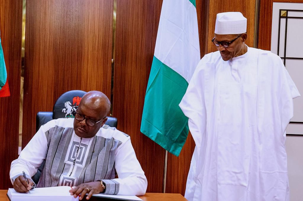 President of Burkina Faso, H.E. Roch Marc Kaboré visits Nigeria, meets with President Muhammadu Buhari over Nigeria's closure of its land borders. [Twitter/@BashirAhmaad]